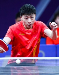 乒乓球反手必学：快点 + 拨球分清这 3 点，台内出台全拿捏|马龙|击球|球友|台球|手腕_新浪体育_新浪新闻