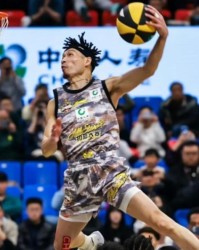 狗子28 app-男篮40岁老将夺冠！张镇麟宿敌获美国扣篮王：转手送陌生人一辆车