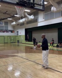 狗子28 app-还能看到老炮上场吗？40岁保罗今天在训练中空接挂筐暴扣