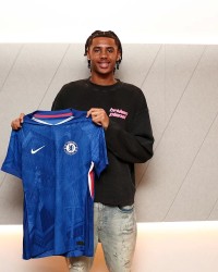 狗子28.com-官方：切尔西与18岁后卫苏布洛耶续约至2030年